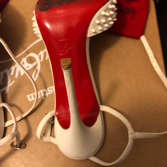 ***SOLD***Christian Louboutin baila spiked - Picture 4 of 8